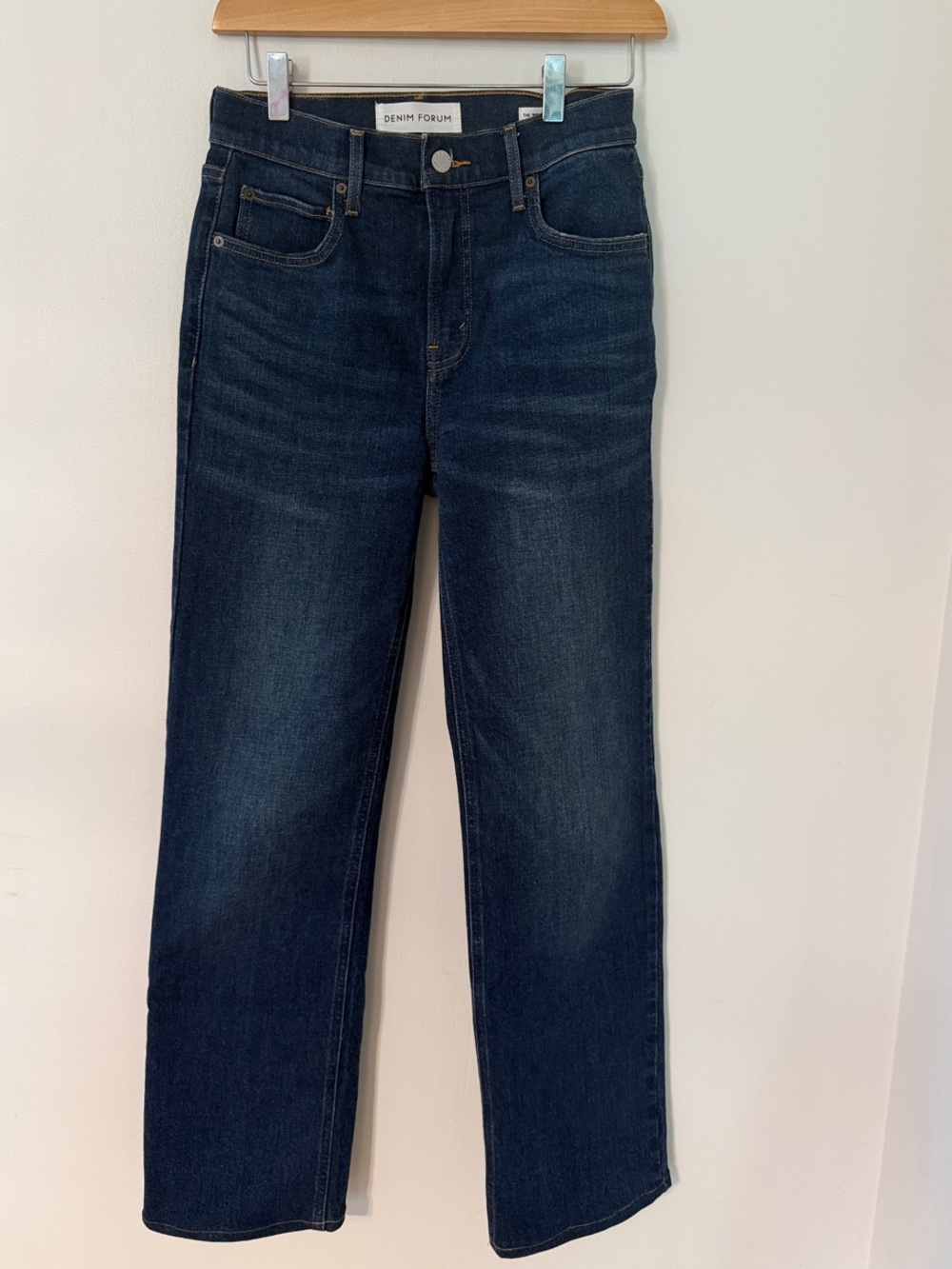Denim Forum The '90s Snatched Mid-Rise Straight Jeans in a size 26